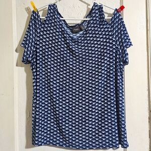 Traveler's By Chico's Blue Fan Geometric Print Cold Shoulder Slinky Top Blouse 3